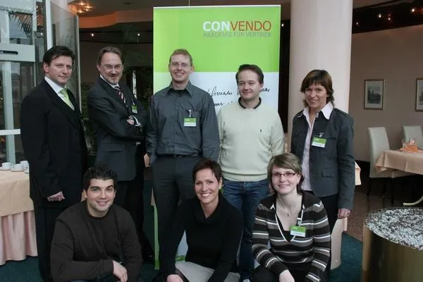 Neue Vertriebsfachwirte im Kommen - Dritter Ausbildungsgang zum Vertriebsfachwirt (CAV) soeben gestartet Bild: Neue Vertriebsfachwirte im Kommen - Dritter Ausbildungsgang zum Vertriebsfachwirt (CAV) soeben gestartet