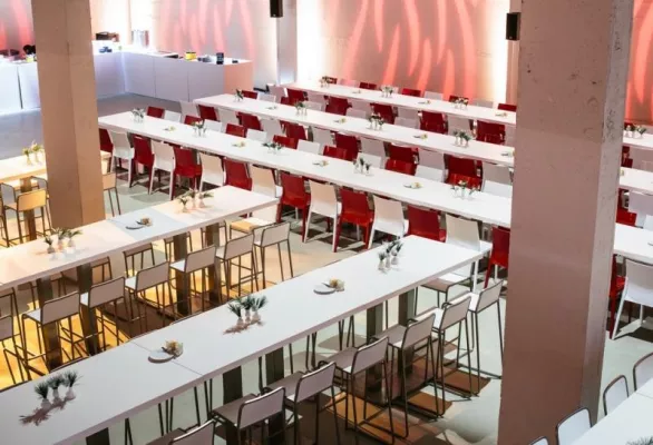 Winterliche Stimmung im Umspannwerk Alexanderplatz Bild: Winterliche Stimmung im Umspannwerk Alexanderplatz