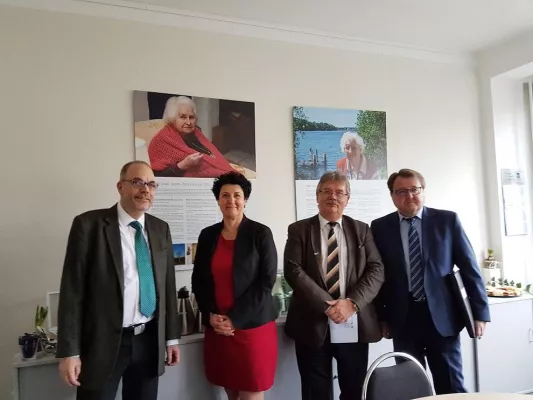 Pflegestützpunkt in Potsdam feiert 10. Jubiläum Bild: Pflegestützpunkt in Potsdam feiert 10. Jubiläum