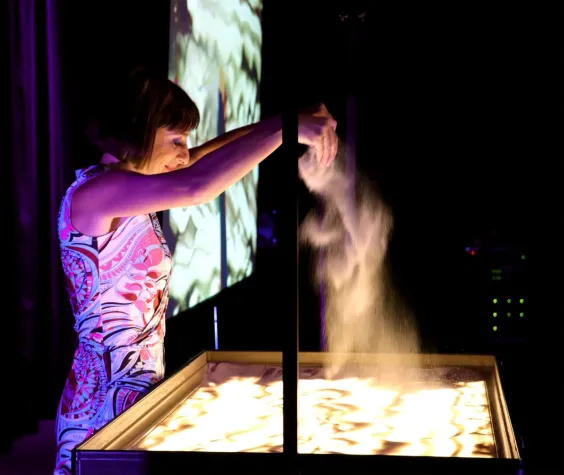 Bild: Künstler für Veranstaltungen boten magische Momente auf Jubiläum 