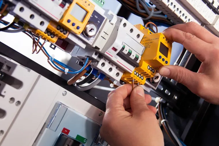Bild: Neue Elektroinstallationsfirma startet Dienstleistungen in Berlin