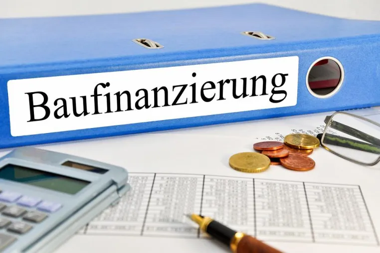 Bild: Onlinerechner für Immobilienfinanzierungen sind mit Vorsicht zu genießen!