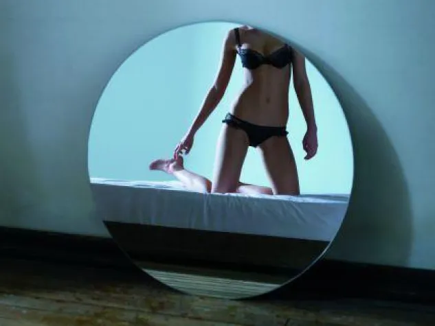 Bild: ELLE MACPHERSON INTIMATES - Herbst-Winterkollektion ab Juli 2009 in der Dessous-Abteilung