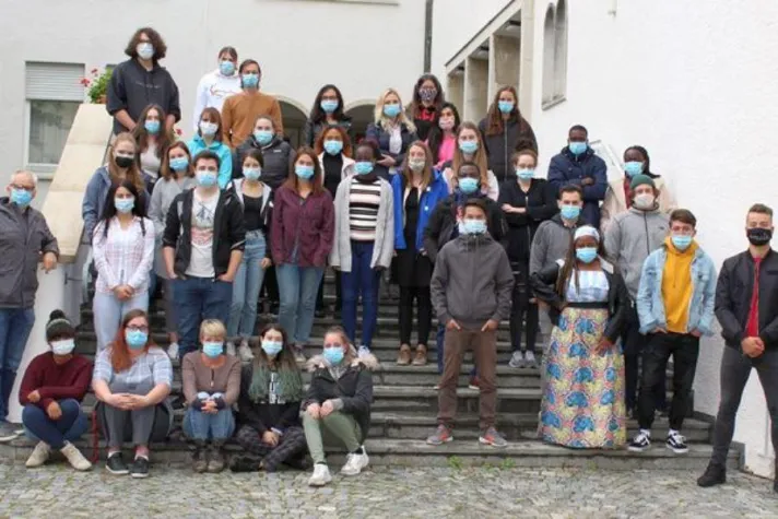 Bild: 185 neue Azubis und DH-Studenten bei der Stiftung Liebenau