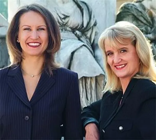 Rechtsanwälte und ihre rechten Hände Bild: Rechtsanwälte und ihre rechten Hände