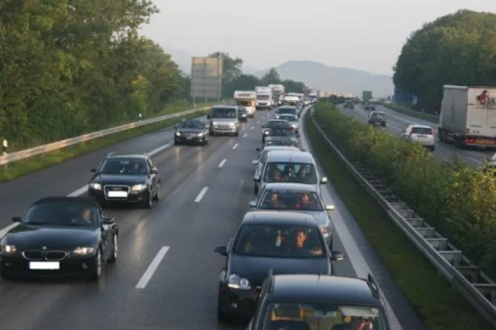 Bild: Himmelfahrt mit langen Staus