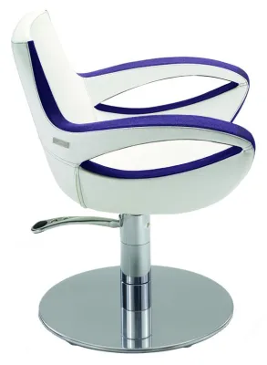 Friseureinrichtung Trends 2013 – man trägt wieder Kurven Bild: Friseureinrichtung Trends 2013 – man trägt wieder Kurven