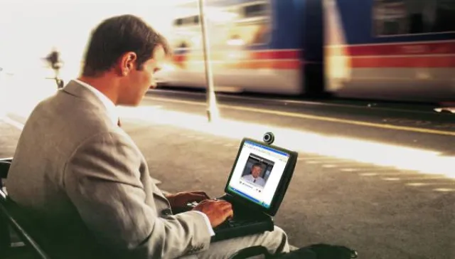 DEKOM rüstet Unternehmen für die Zukunft. Mobile audiovisuelle Kommunikation für moderne Unternehmen. Bild: DEKOM rüstet Unternehmen für die Zukunft. Mobile audiovisuelle Kommunikation für moderne Unternehmen.