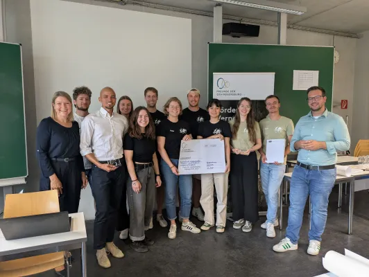 Bild: Verein der Freunde der OTH Regensburg verleiht Preise für studentisches Engagement