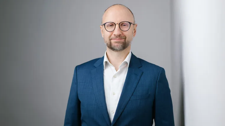Bild: Dr. Simon Harald Baier: Vertragsgestaltung für Unternehmen