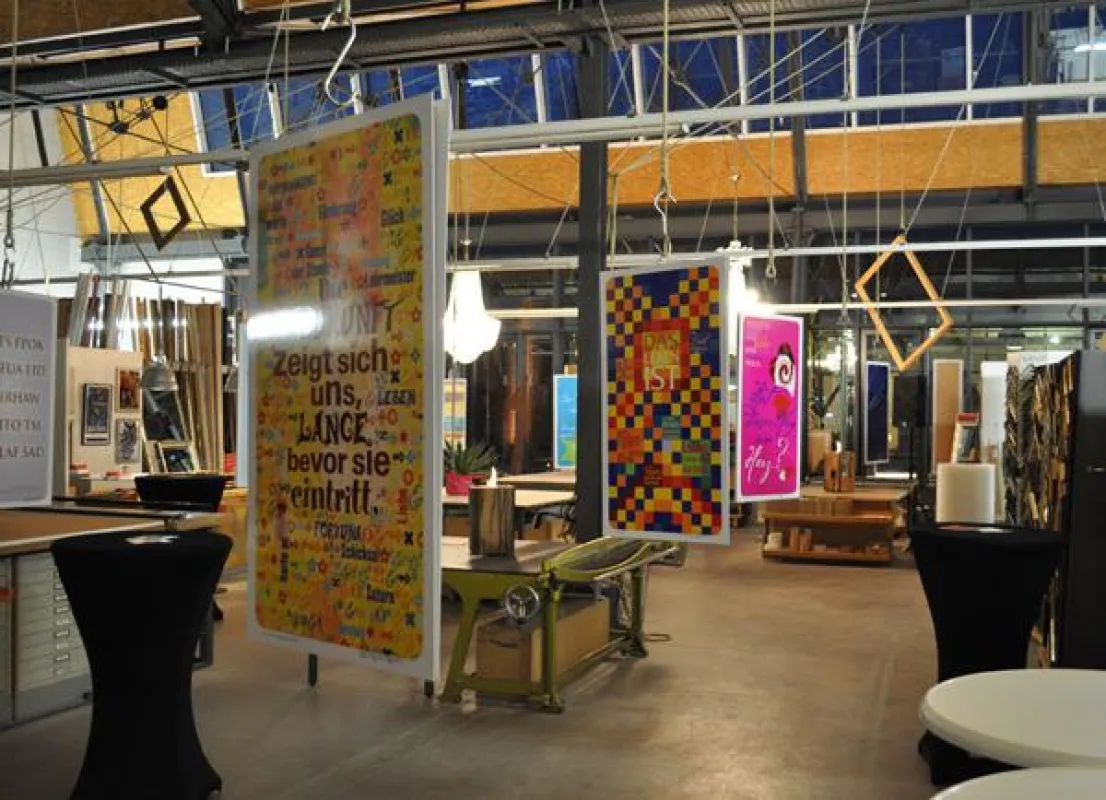 Ausstellung HOW TO HANG LIFE