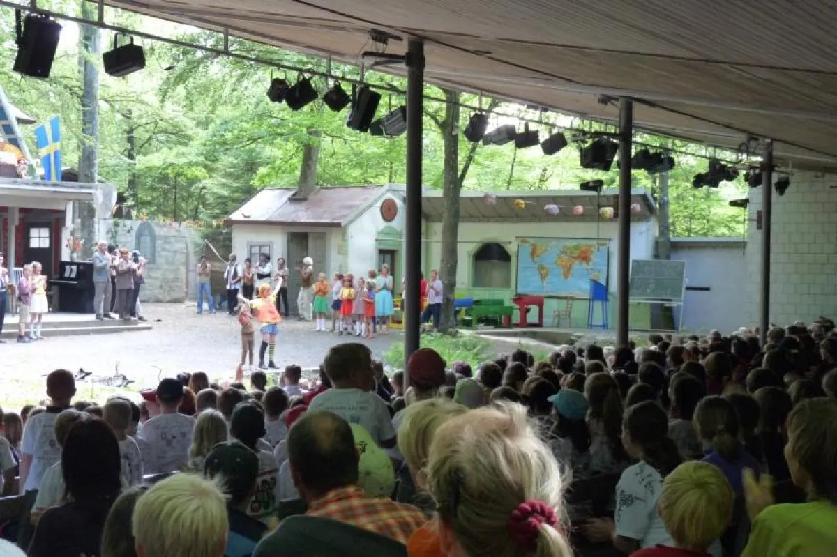 Letzte Verbeugung vor ausverkauftem Haus. Bild: A.Speh, Waldbühne Sigmaringendorf