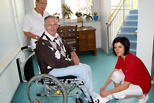 Mit Bildungsgutschein nun Helfer werden Bild: Mit Bildungsgutschein nun Helfer werden