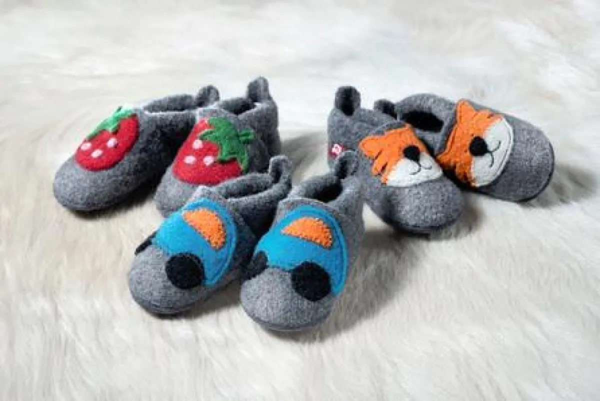 Die neuen POLOLO-Wollfilz-Hausschuhe