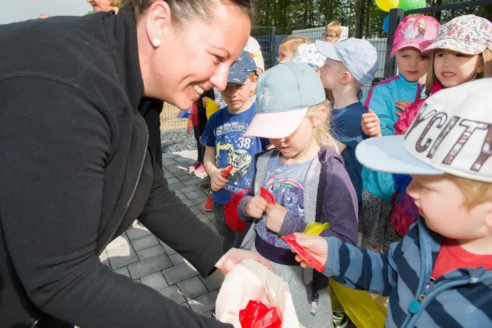 Bild: TOWN & COUNTRY STIFTUNG: 650€ FÜR DIE NEUMÜHLER STROLCHE AUS SCHWERIN