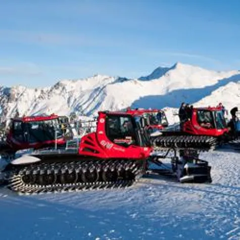 Bild: Mit Pistenbully-Fahrern unterwegs am Hochzeiger