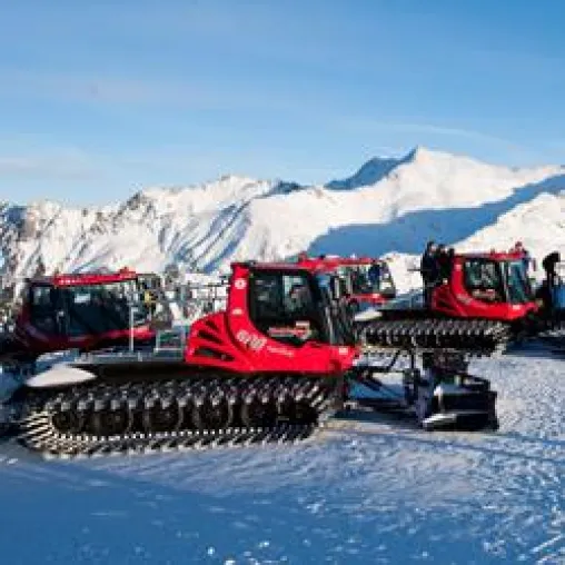 Bild: Mit Pistenbully-Fahrern unterwegs am Hochzeiger