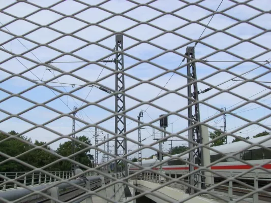 Bild: Die Weichen stellen - morgen beginnt heute - Weiterbildung Eisenbahnverkehr im Haus der Technik