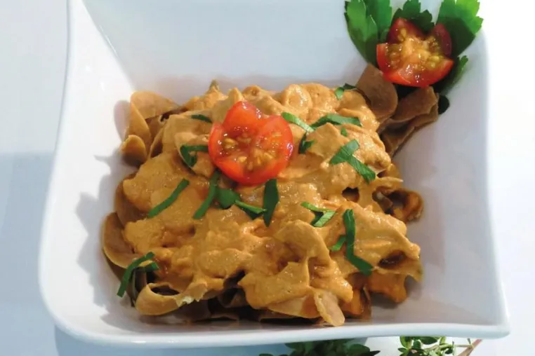 Erste glutenfreie Rohkostnudel ganz ohne Kochen - von den Kulinaristen & RohKöstlich Bild: Erste glutenfreie Rohkostnudel ganz ohne Kochen - von den Kulinaristen & RohKöstlich