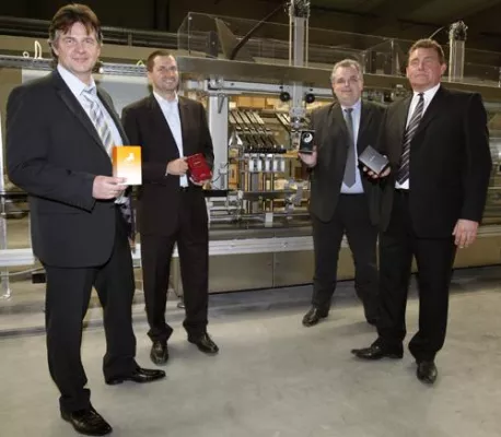 NWA meldet nach 14 Tagen den 100.000sten Vertriebspartner Bild: NWA meldet nach 14 Tagen den 100.000sten Vertriebspartner