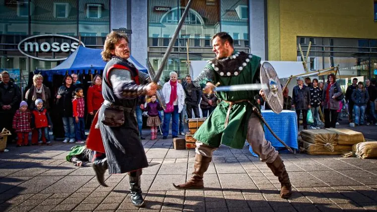 Bild: 6. Mittelaltermarkt in Fürstenwalde wurde riesiges Spektakel