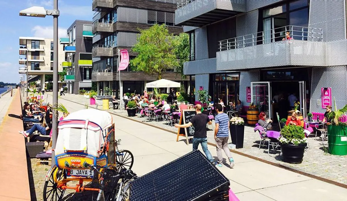 Jaya und 7summits4help laden zum Fundraising-Snack in die Überseestadt ein