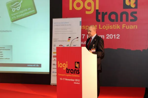 Bild: Success connects