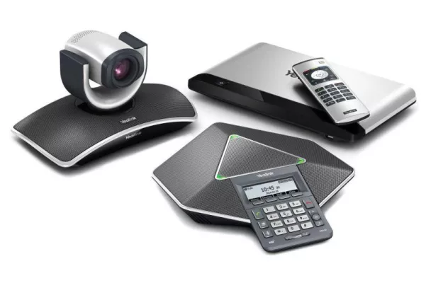 Bild: Yealink zeigt auf der CeBIT 2016 das Videokonferenzsystem VCS