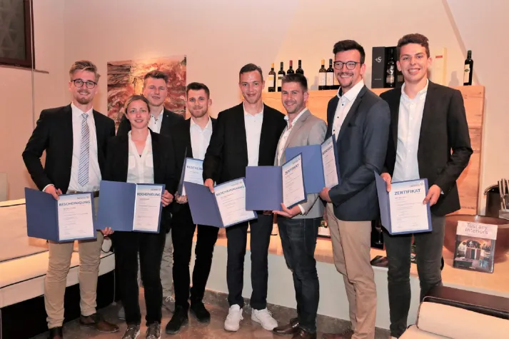 Erfolgreicher Abschluss des ersten Ausbau-Manager-Jahrgangs Bild: Erfolgreicher Abschluss des ersten Ausbau-Manager-Jahrgangs