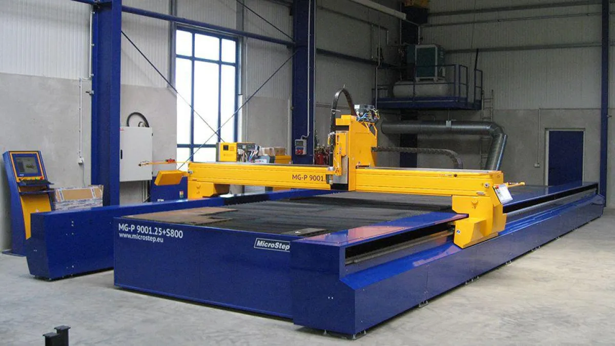 Plasmaschneidanlage mit großer Bearbeitungsfläche und Vorbereitungen für spätere Nachrüstung