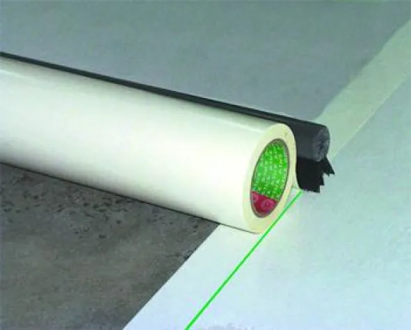 Bild: D-TACK Klebeband mit neuer Klebstoffformel für Trockenverklebung
