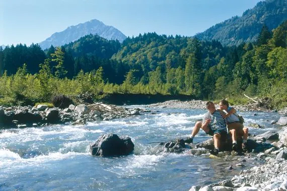 Urlaub im Allgäuer Parkhotel "Burgmühle": Bergbahnticket für Kleinwalsertal bis November inklusive Bild: Urlaub im Allgäuer Parkhotel "Burgmühle": Bergbahnticket für Kleinwalsertal bis November inklusive