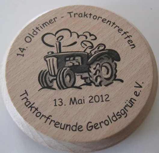 Bild: Holzbierdeckel passend zur Biergarten / Keller-Saison