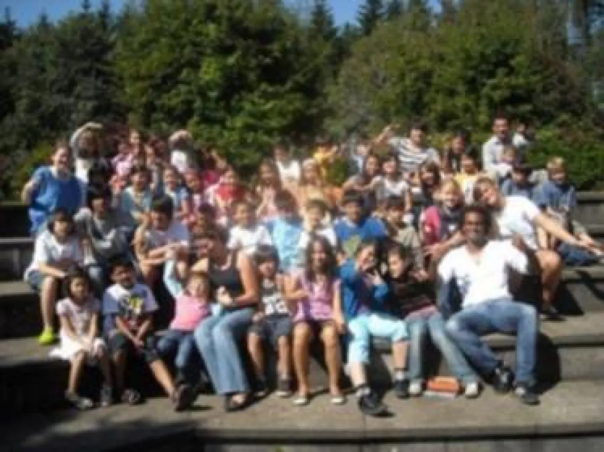 Internationale Ferienfreizeit mit einem Team von „Aktion Liebe Deinen Nächsten e.V.“