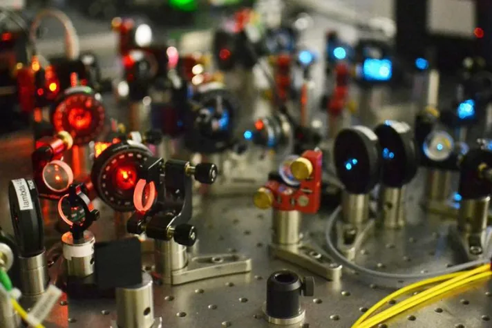 Bild: Ions in the spotlight