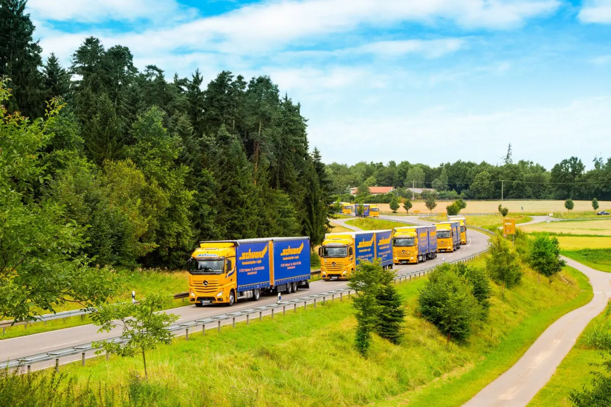 Wöchentlich schickt die Alfred Schuon GmbH jetzt auch Lkw auf den Balkan. (Foto: Schuon)