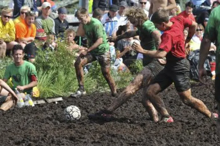 Bild: Moorfußball-Meisterschaft 2013: Mega-Event mit finnischem Flair