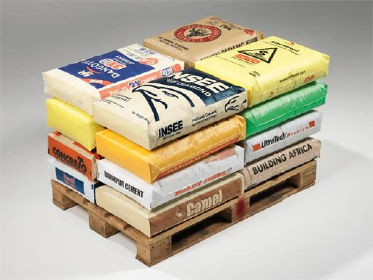 AD*STAR Zementsäcke werden mittels einer patentierten Schweißtechnick aus PP-Gewebe hergestellt.