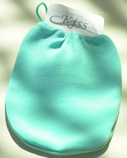 Bild: Raffinierter Peelinghandschuh von KISSMEE