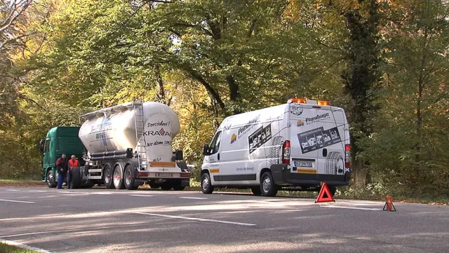 Bild: NUFAM 2011: Pneuhage Reifendienste halten Nutzfahrzeuge mit ökologischem Mehrwert mobil