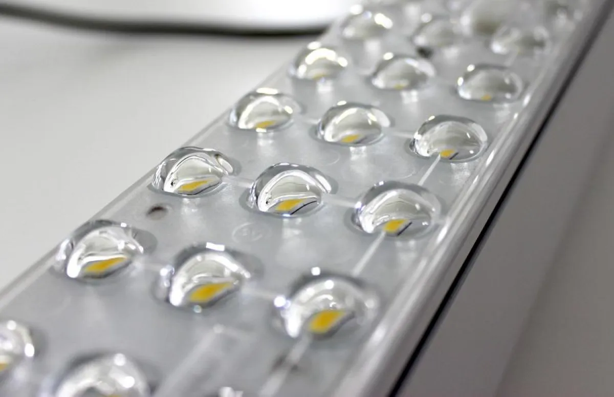 LineLight Priamos: mehrfach zertifizierte Leuchte mit 33 hochwertigen Samsumg LED-Chips pro Platine