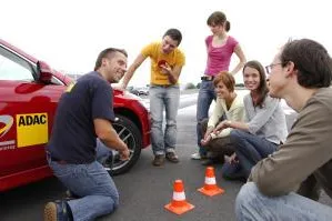 Bild: "Aktion Junge Fahrer 2010" startet