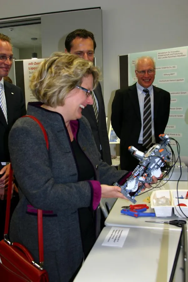 Ministerin Schulze bei der RFH zu Gast