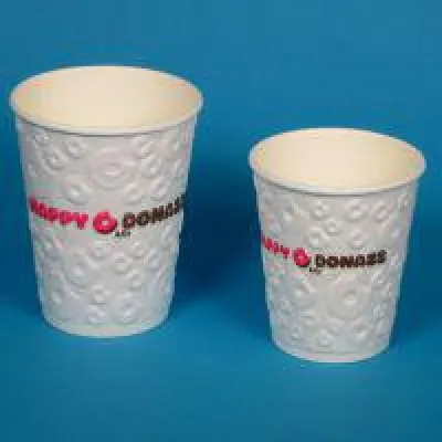 Die Neuheit für das Coffee to go Geschäft - Kaffeebecher mit individueller Oberflächenprägung Bild: Die Neuheit für das Coffee to go Geschäft - Kaffeebecher mit individueller Oberflächenprägung