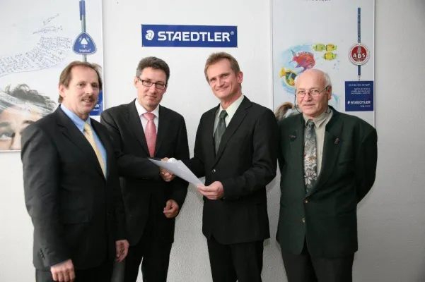 STAEDTLER startet großes Integrationsprojekt mit der Westmittelfränkischen Lebenshilfe Werkstätten GmbH Bild: STAEDTLER startet großes Integrationsprojekt mit der Westmittelfränkischen Lebenshilfe Werkstätten GmbH