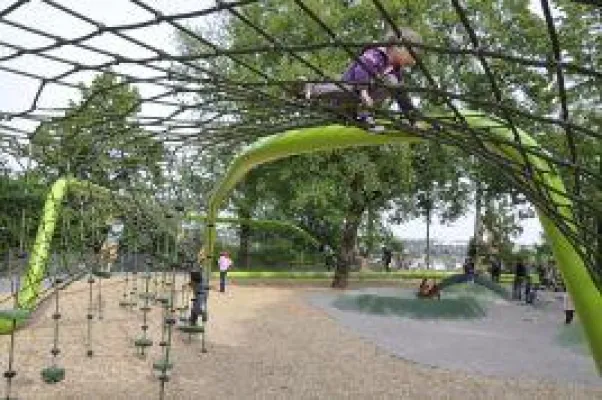 Bild: Interaktiver Loop von Corocord macht Weltkulturen-Spielplatz zum Erlebnis