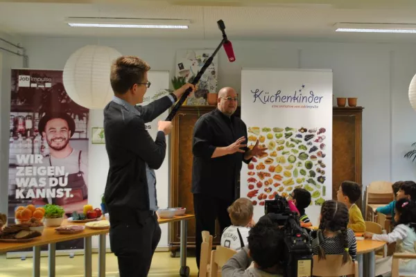 Bild: Wenn ein Blumenkohl als Salat durchgeht – Früh übt sich gesunde & bewusste Ernährung