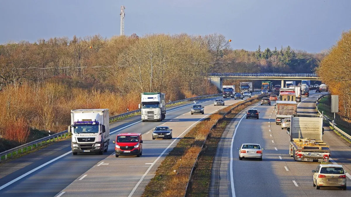 Ingenieure suchen nach Lösungen, Lkw klimafreundlicher zu machen. © Pixabay