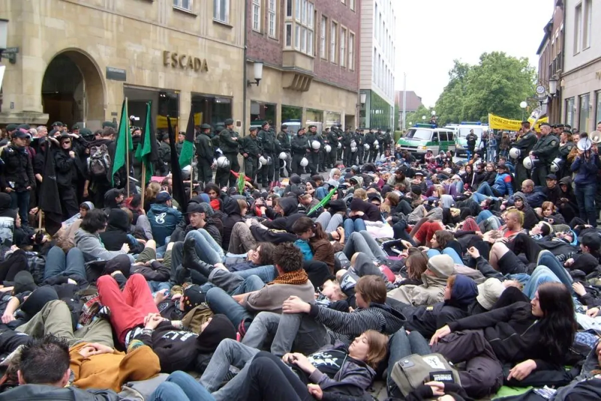 DIE-IN vor Escada Foto: GD