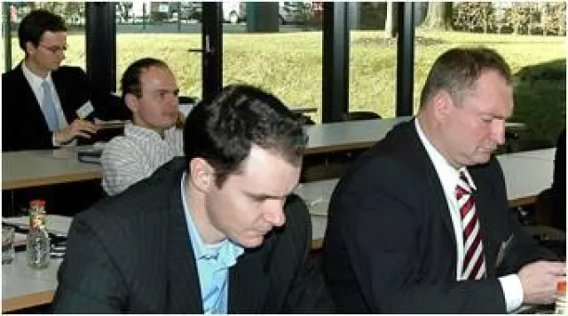 Bild: Mobile Security - Wie leicht Laptop, iPhone, Blackberry & Co. ausspioniert und abgehört werden können